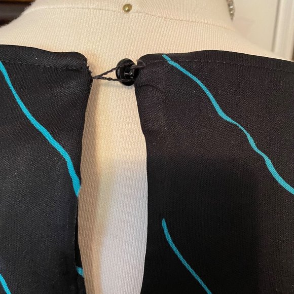 80s Vintage Black Midi Sheath Dress with Blue Green Leaves and Cropped Sleeves - Picture 5 of 7